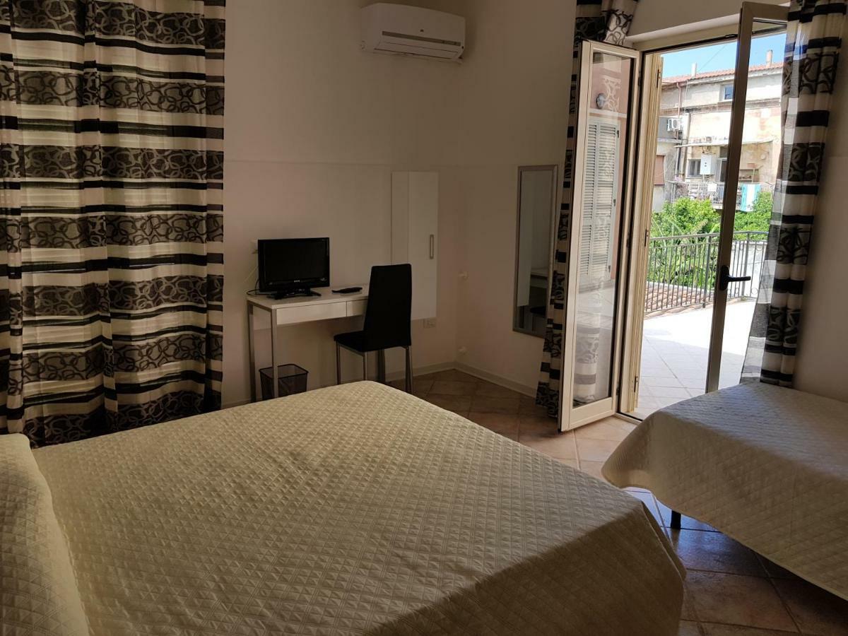 B&B Dimora Del Centro Scalea Exterior photo